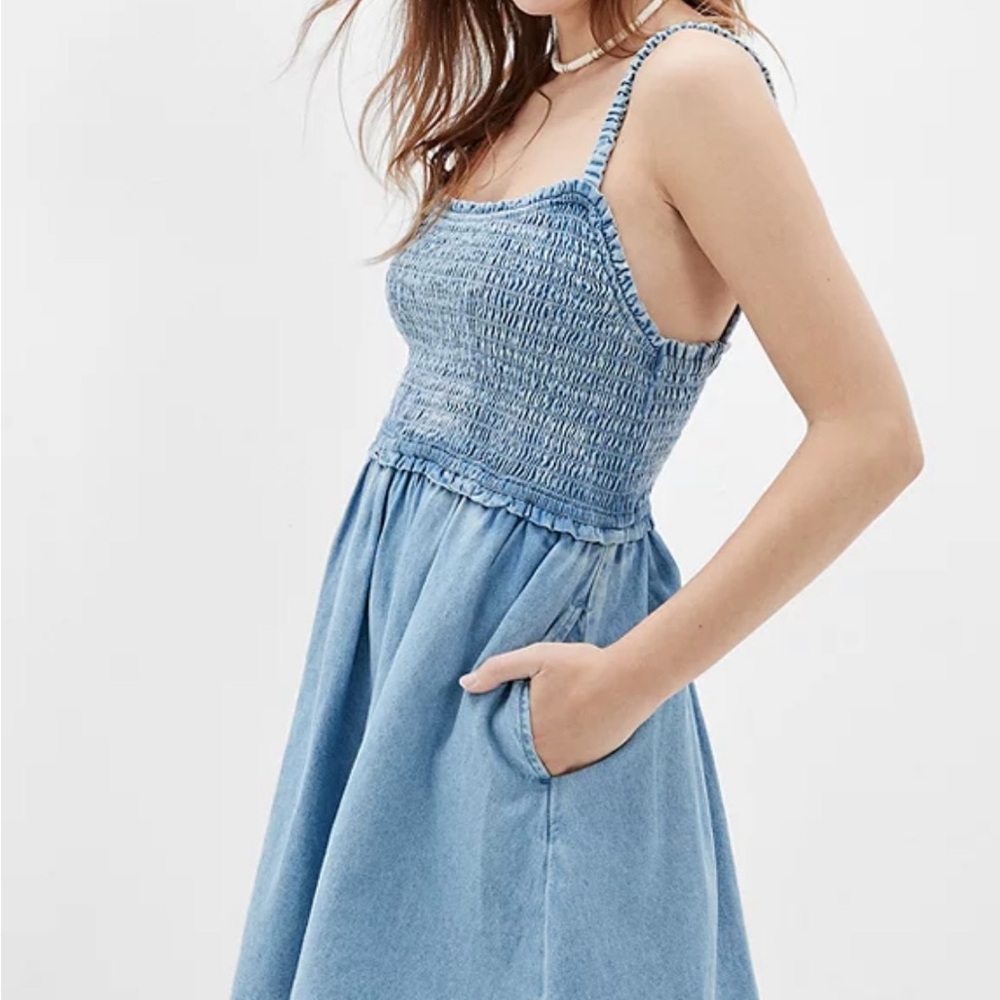 GUC American Eagle Chambray smoked cut out dress